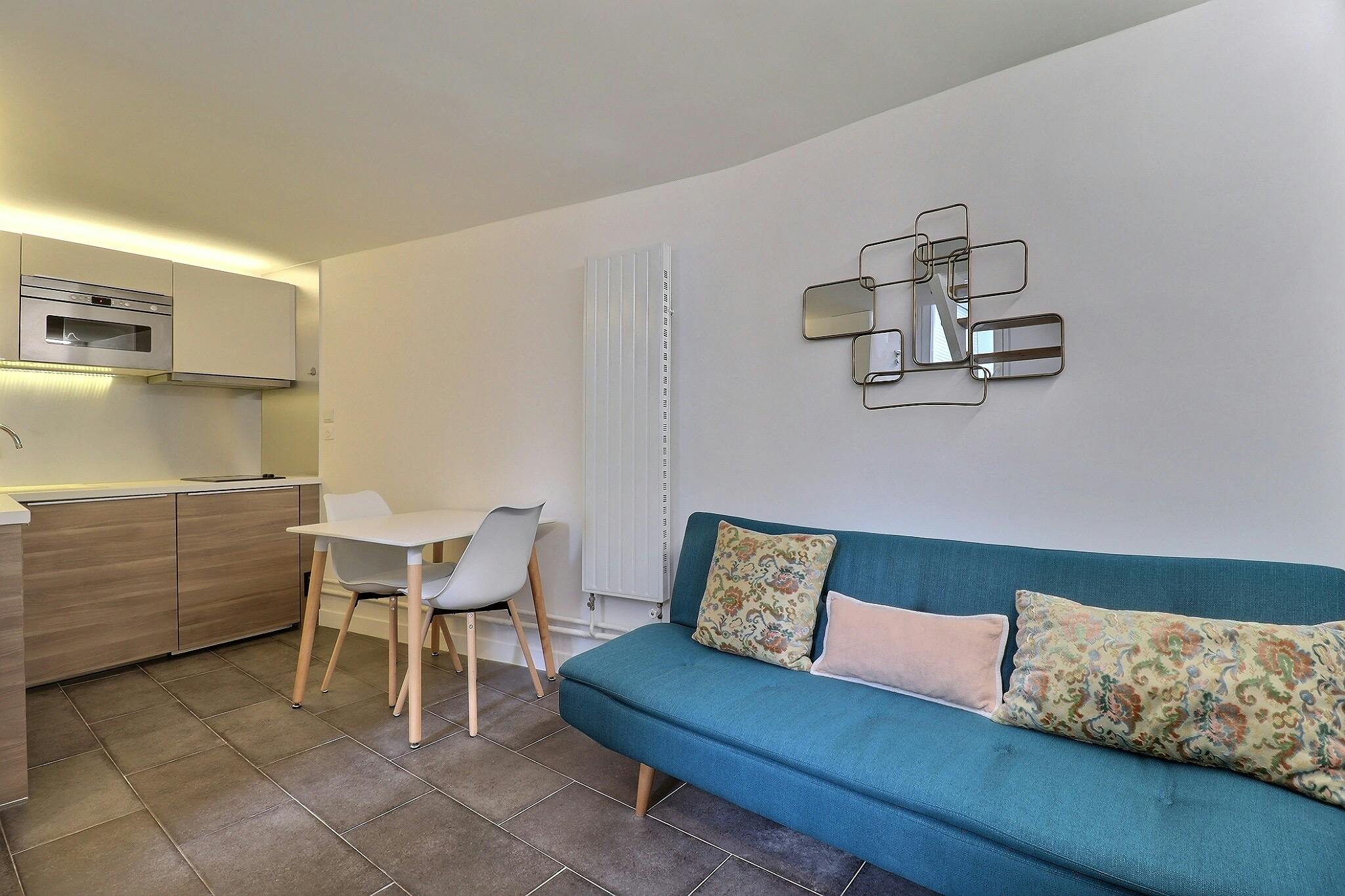Rue Fabert, Paris preview