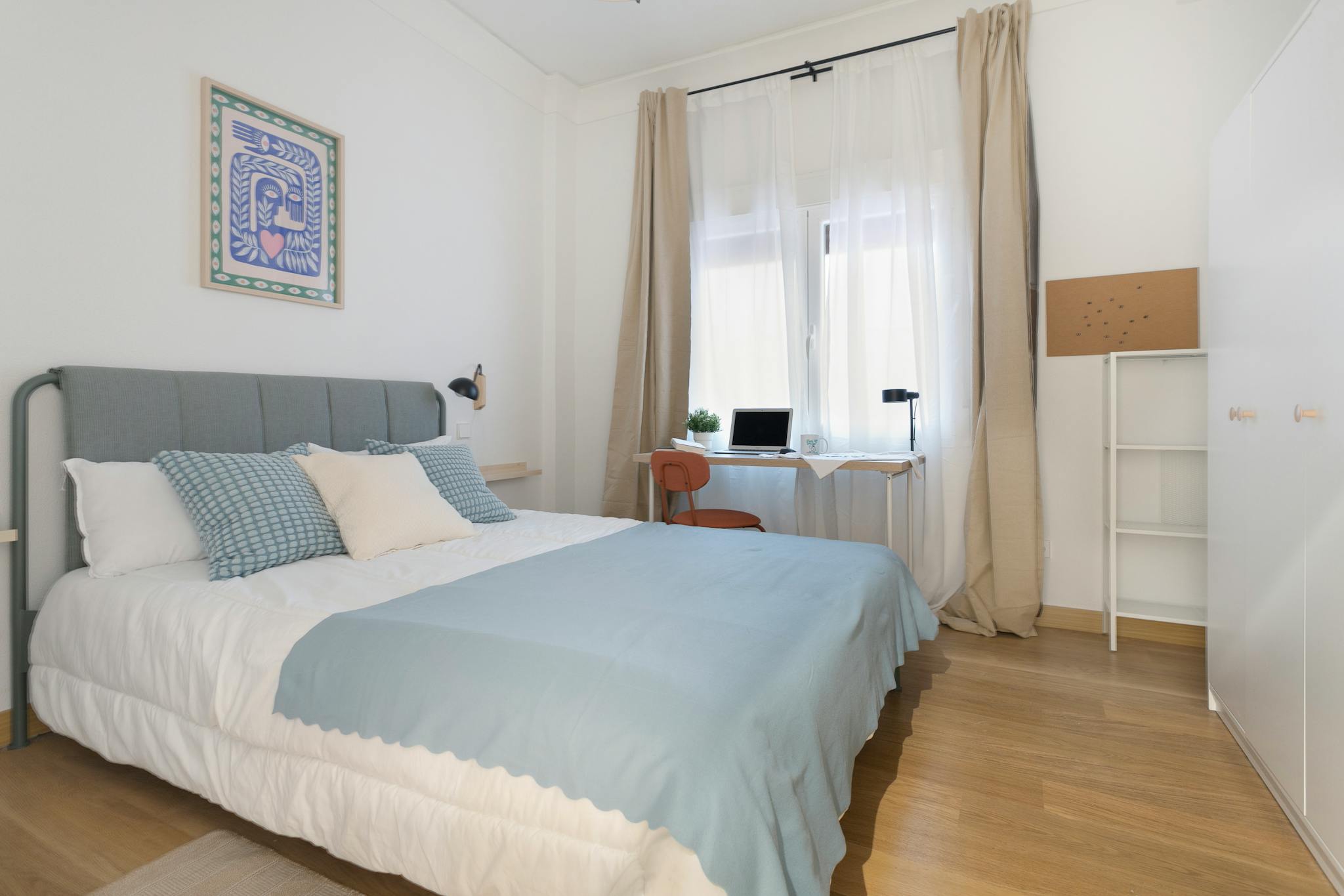 Calle de Guzmán el Bueno, Madrid preview