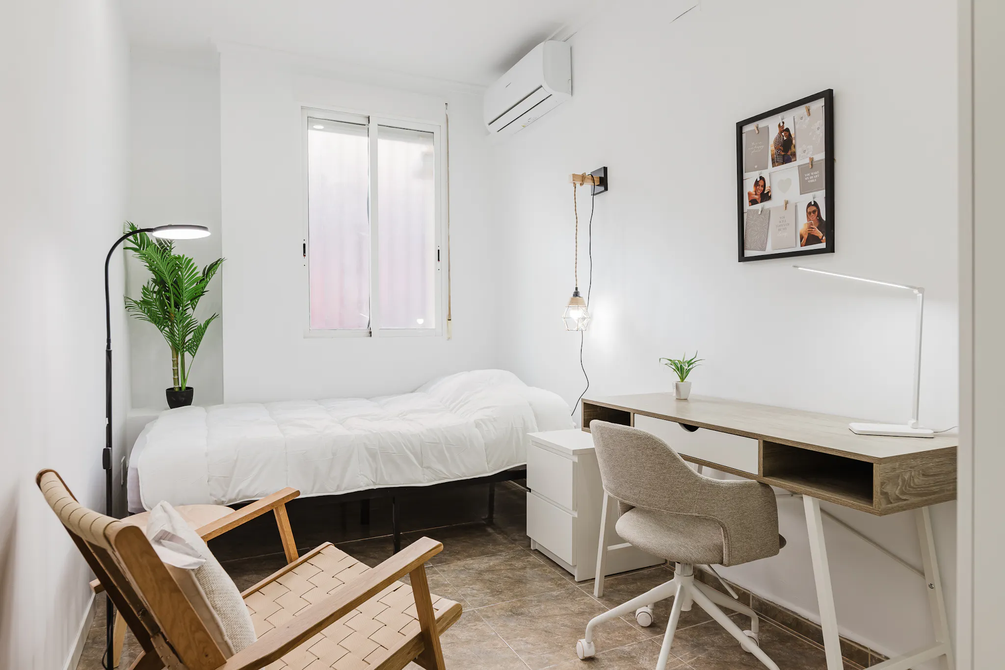 Carrer de la Indústria, Valencia preview