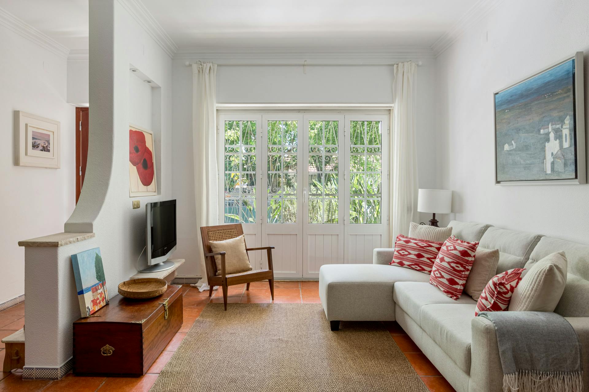 House for rent for €6,620 per month in Estoril, Rua Dom Afonso de Albuquerque