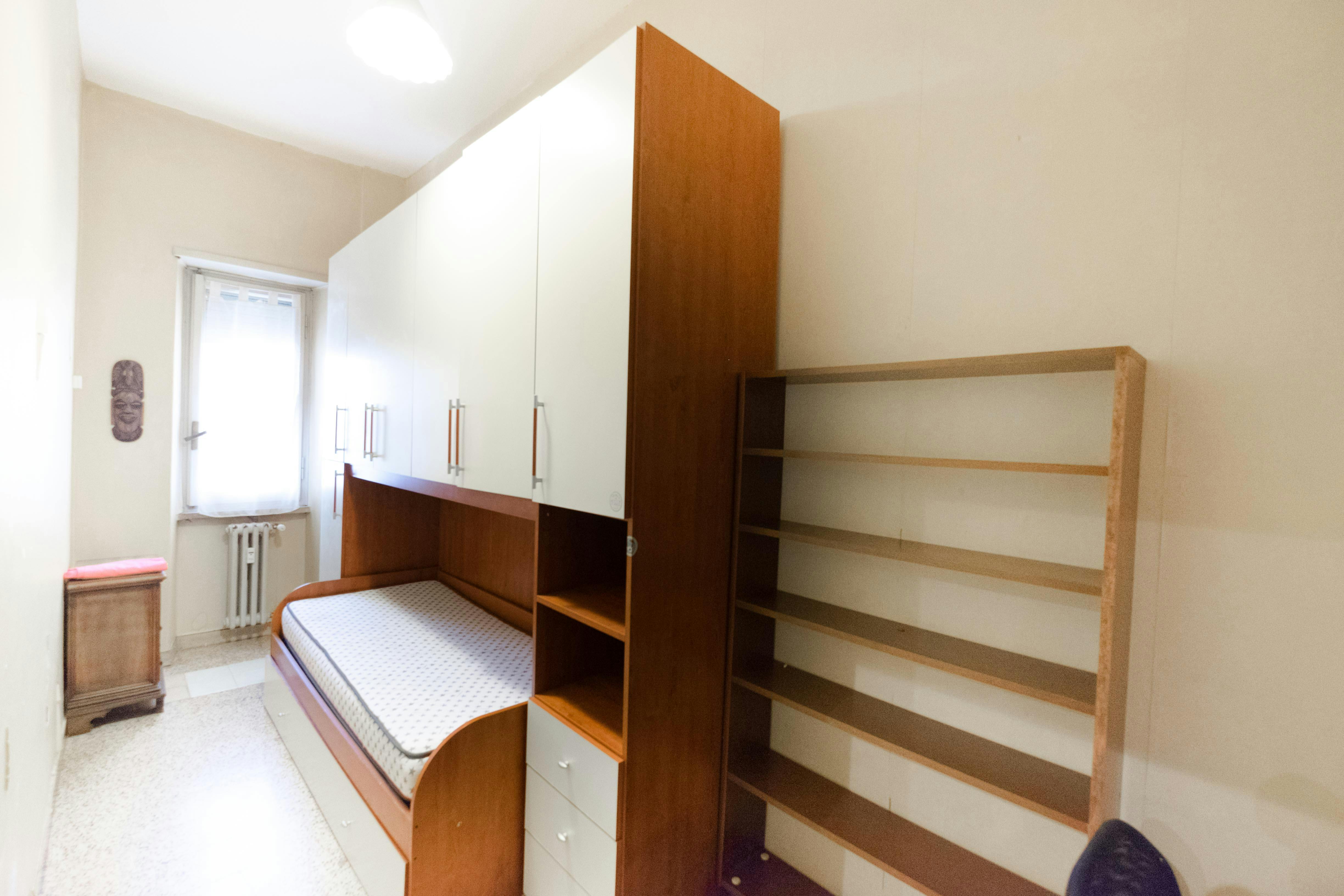 Private room for rent for €490 per month in Rome, Piazza San Giovanni Bosco