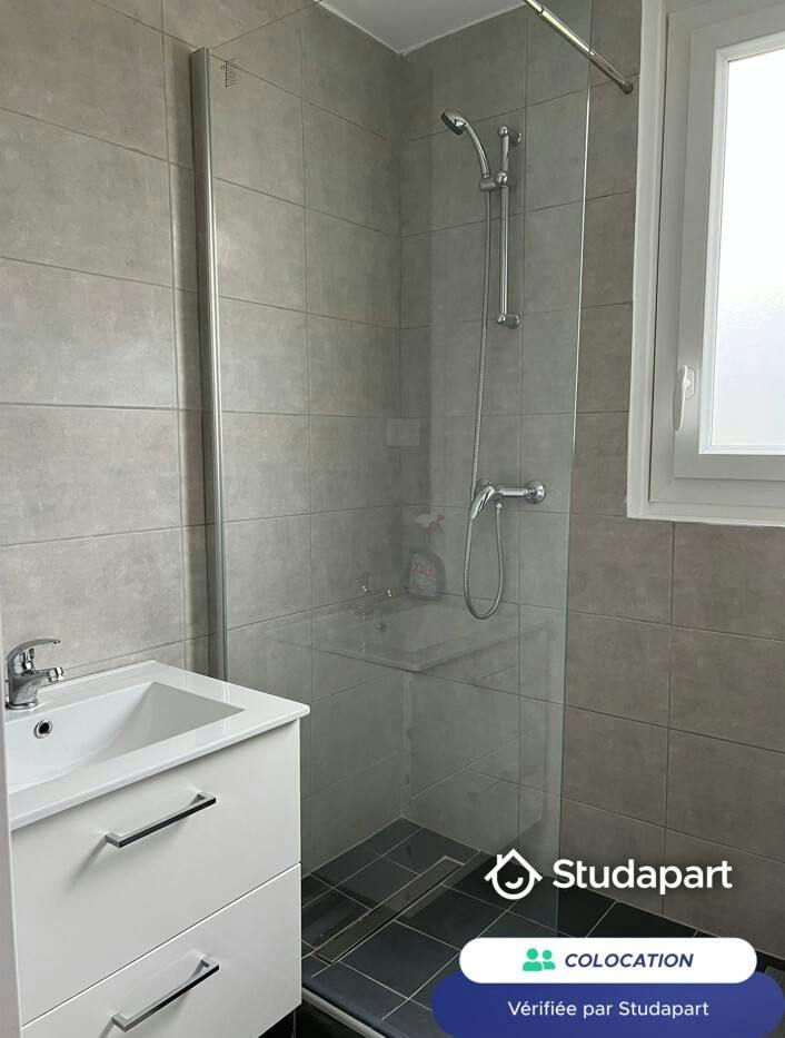 Private room for rent on Boulevard Jean Moulin, Nantes - Plus