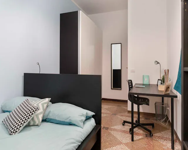 Private room in Viale Giovanni Vicini, Bologna (1595035) room image 2