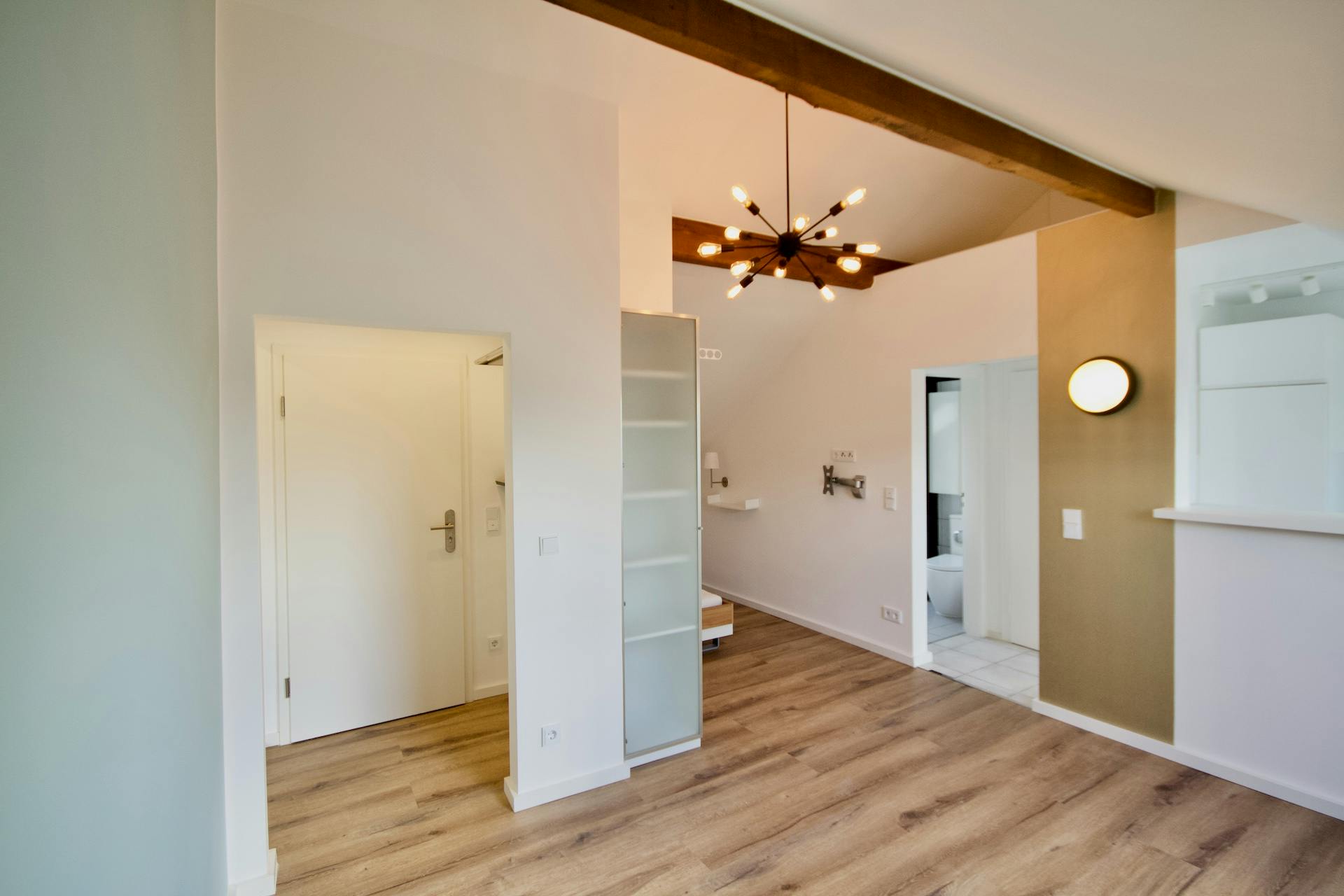 Studio te huur voor € 998 per maand in Neuss, Bergheimer Straße