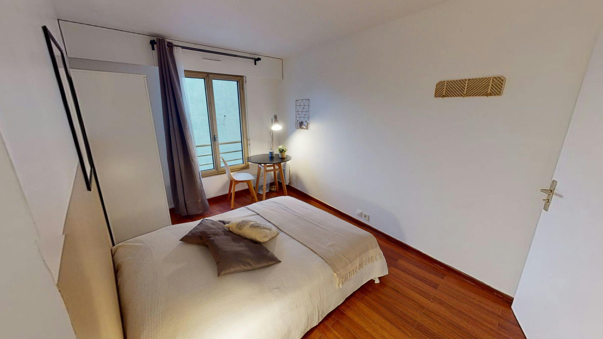 Apartment Paris, 1 bed, 18m² — photo 10