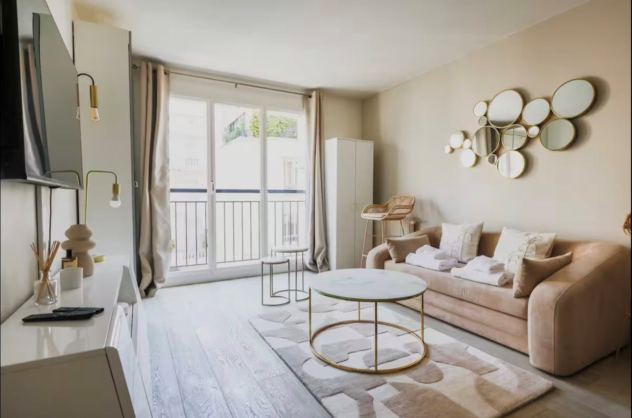 Studio for rent for €1,404 per month in Neuilly-sur-Seine, Rue Frédéric Passy