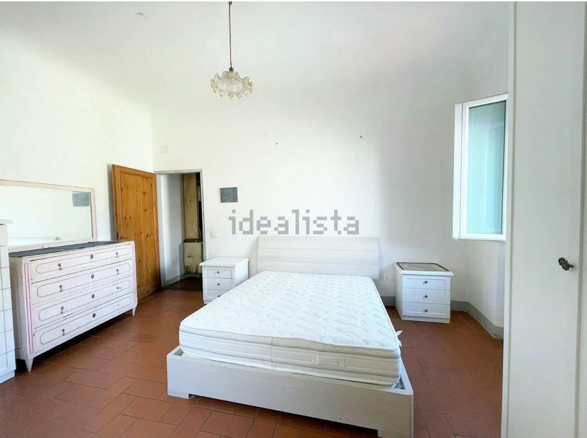 Via dello Sprone, Florence preview