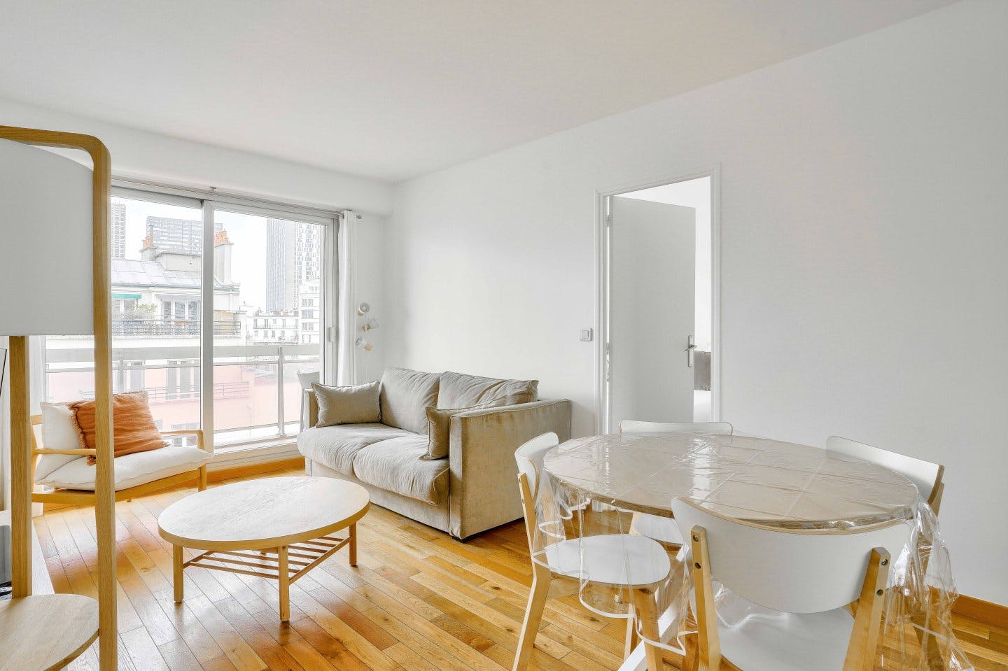 Rue Saint Charles, Paris preview