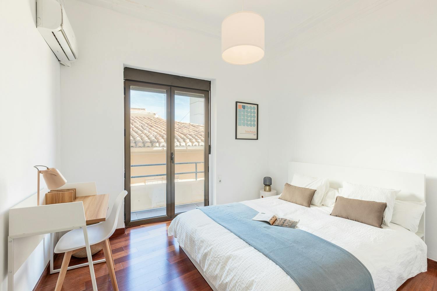 Carrer de Navellos, Valencia preview