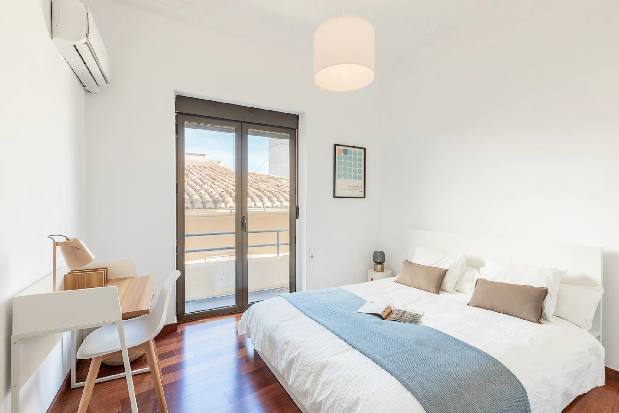 Carrer de Navellos, Valencia preview