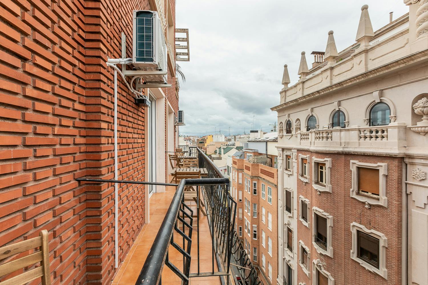 Apartment Valencia, 1 bed, 10m² — photo 10