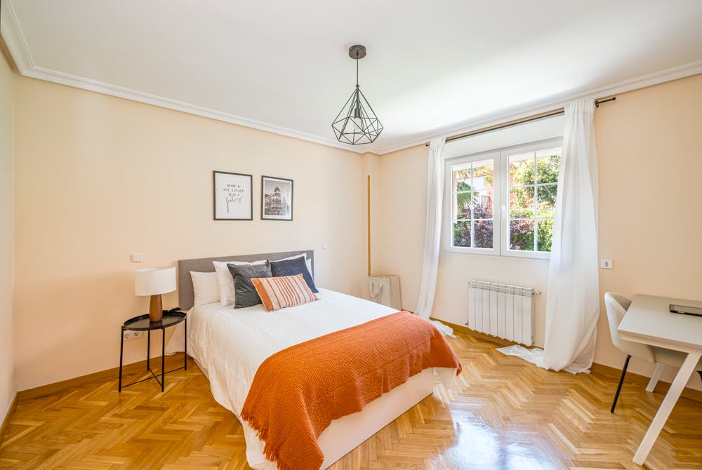 Private room in Calle de Villaamil, Madrid (1595721) room image 1