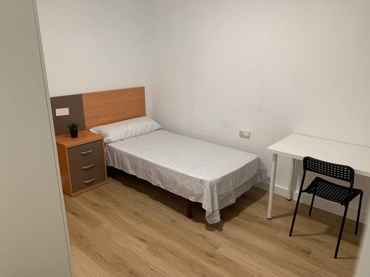 Privat rum att hyra för 310 € i månaden i Castelló de la Plana, Carrer del Mestre Falla