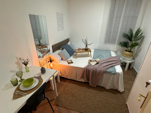 Private room in Calle del Ave María, Madrid (1595831) room image 1