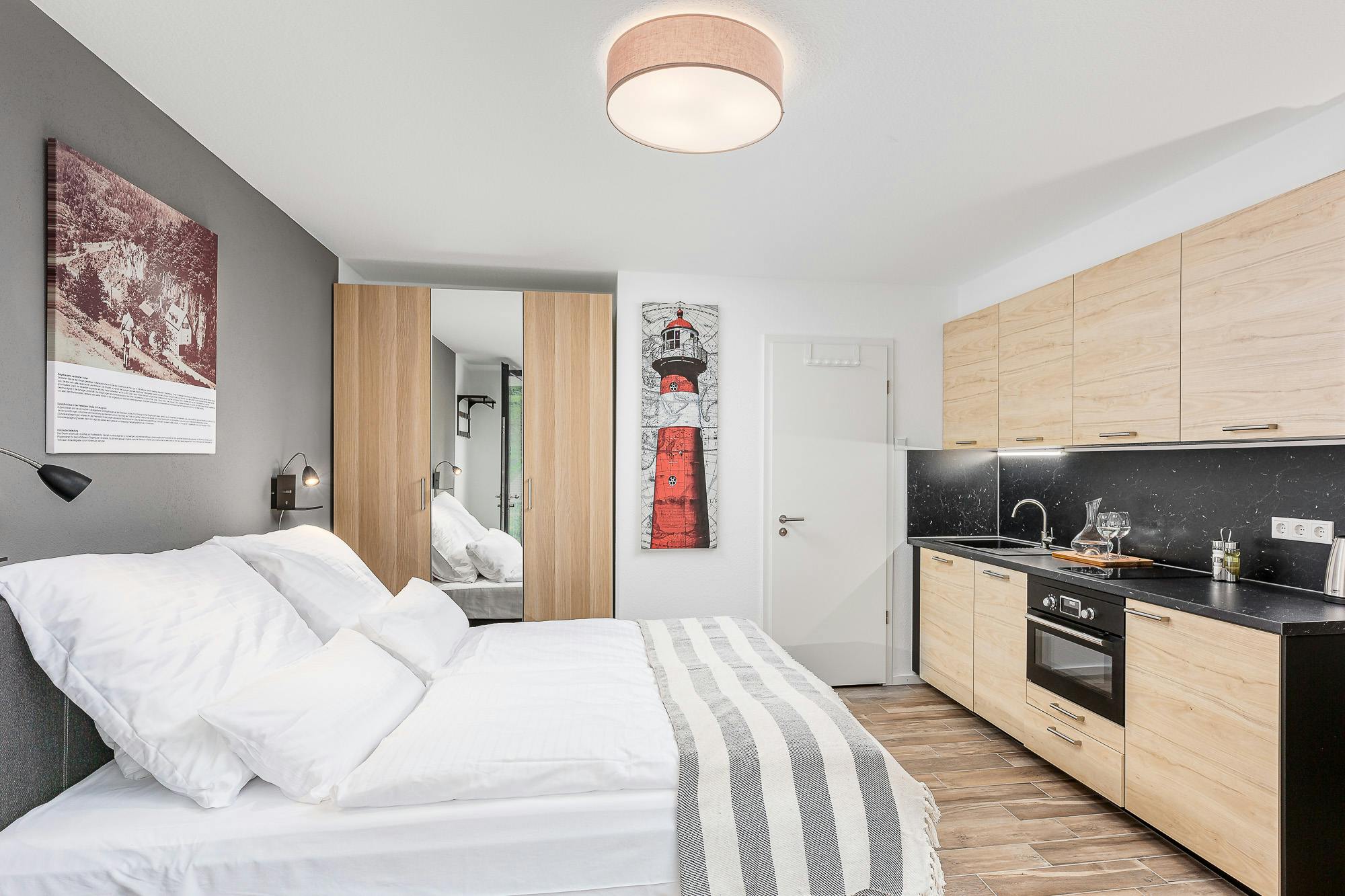 Studio zu mieten für 1.400 € pro Monat in Heidelberg, Ezanvillestraße