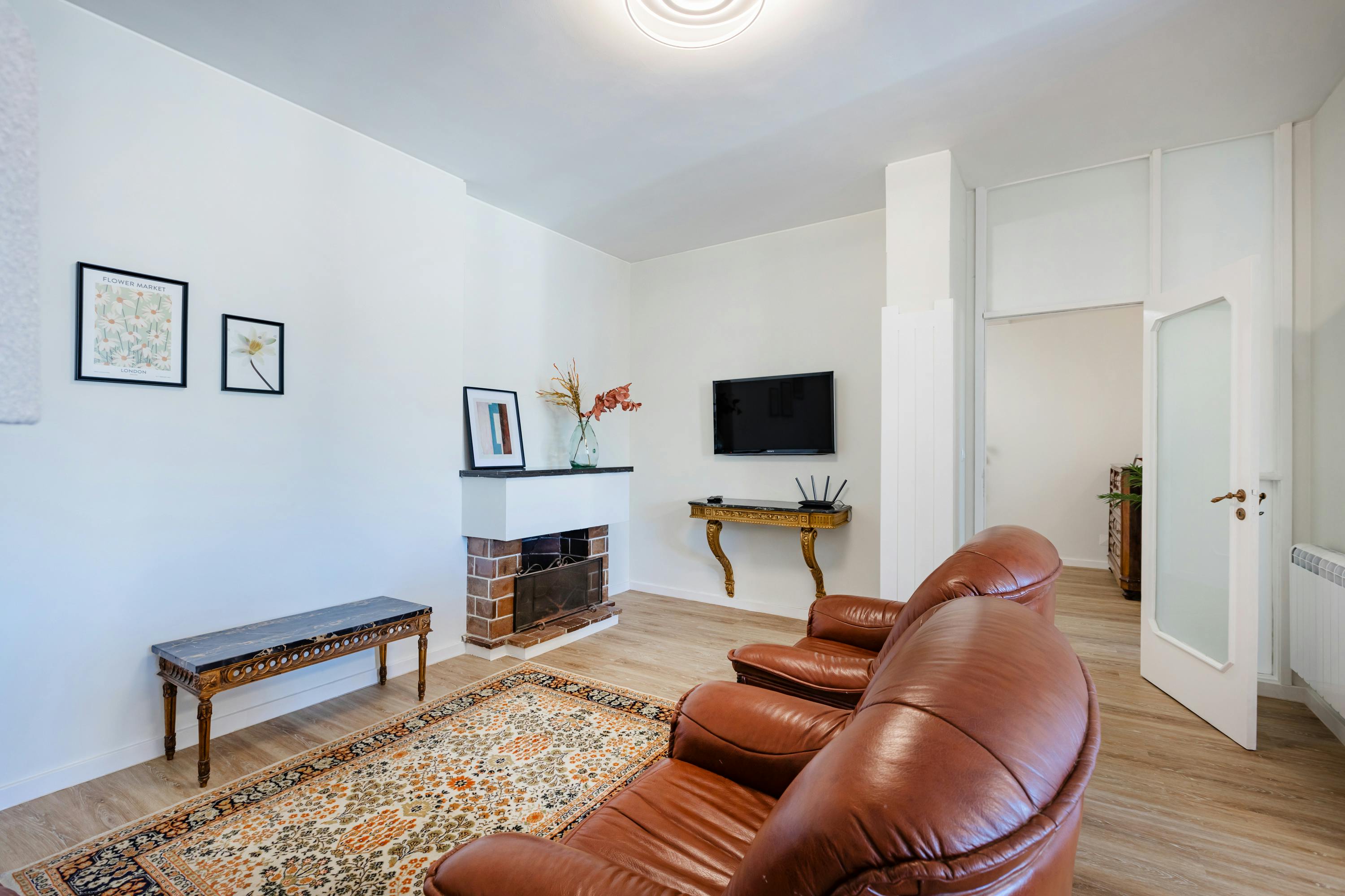 Apartment for rent for €10,000 per month in Porto, Rua de Gondarém