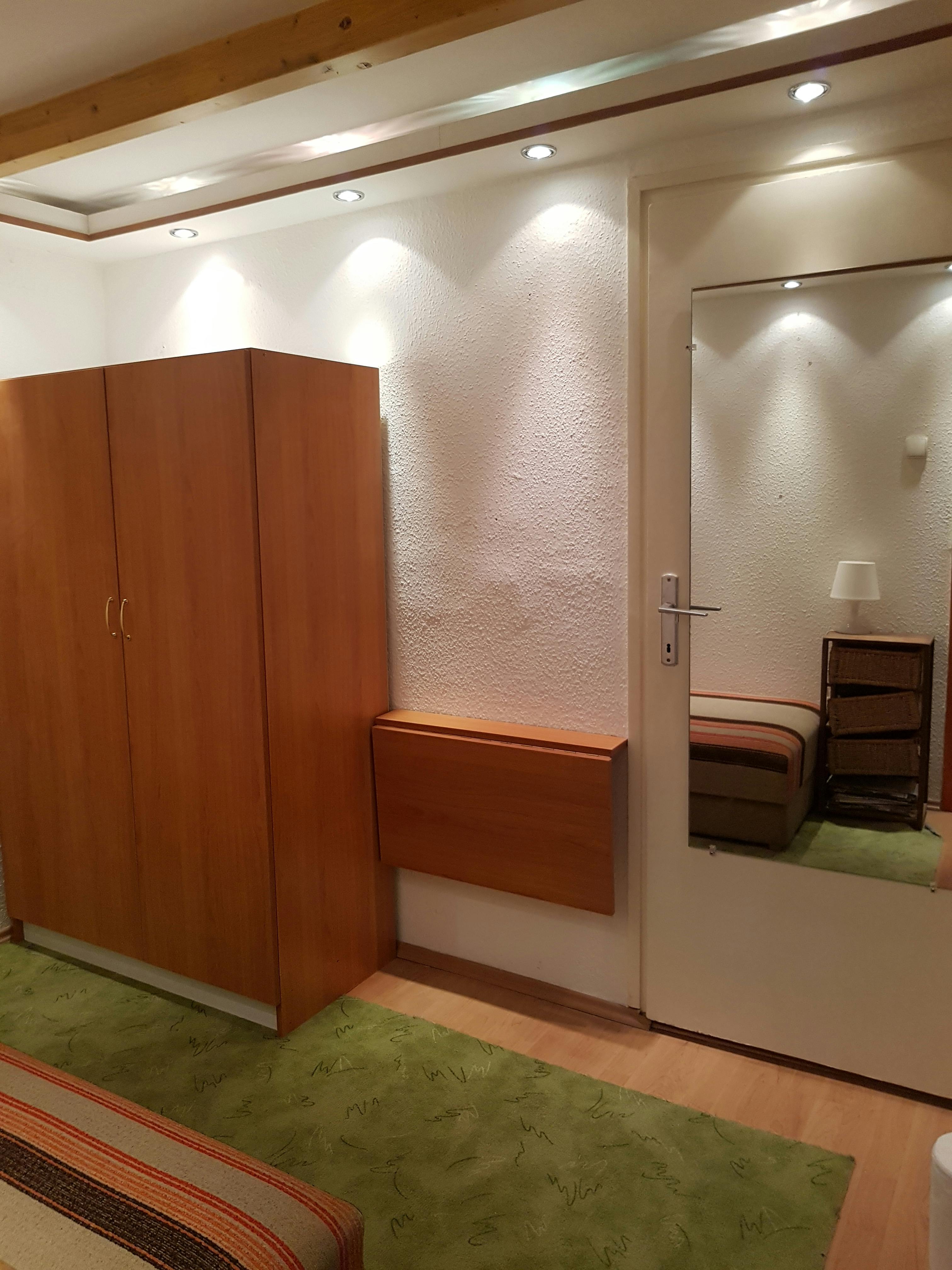 Apartment for rent for €430 per month in Budapest, Kossuth Lajos utca