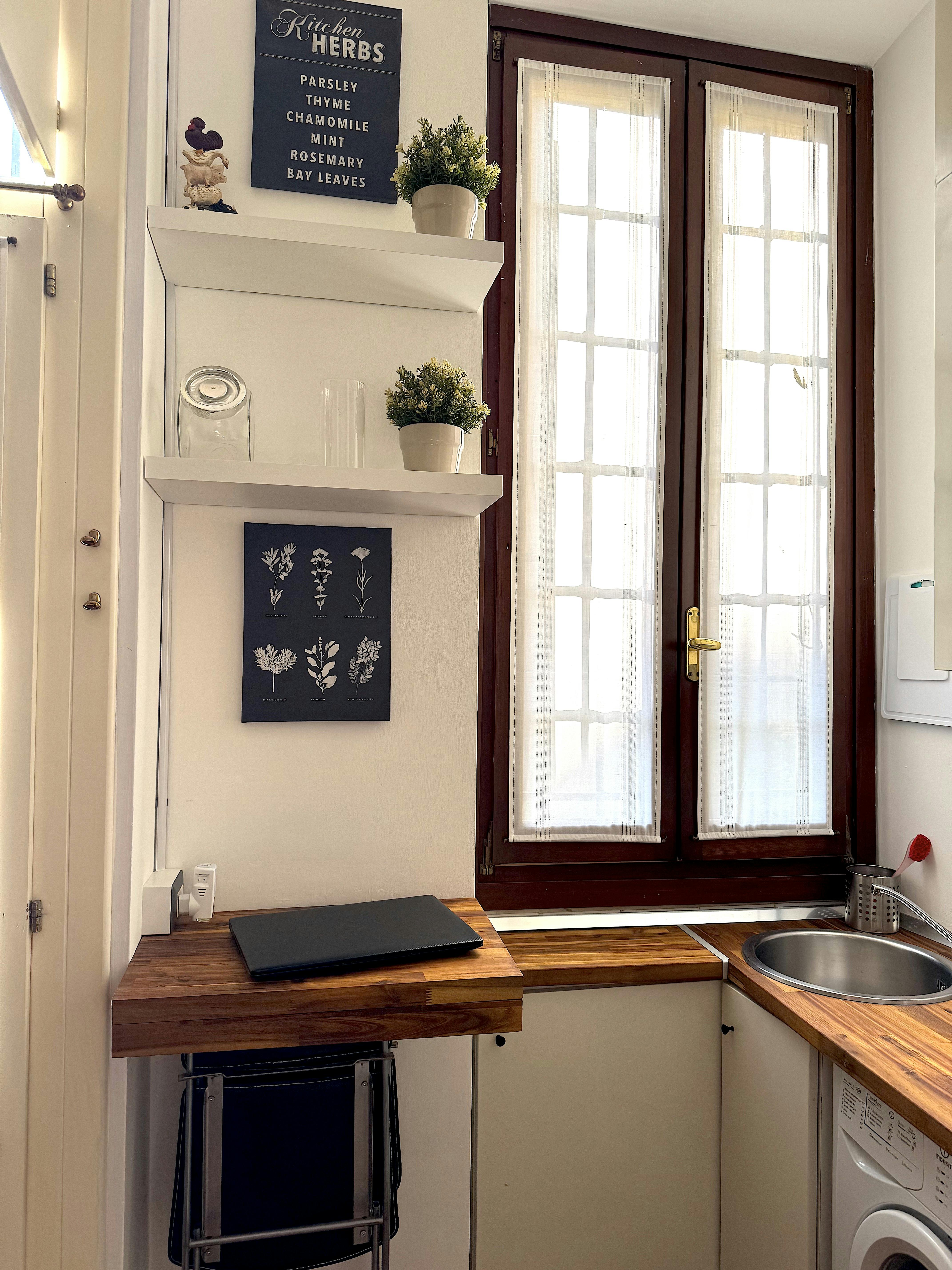 Corso San Gottardo, Milan