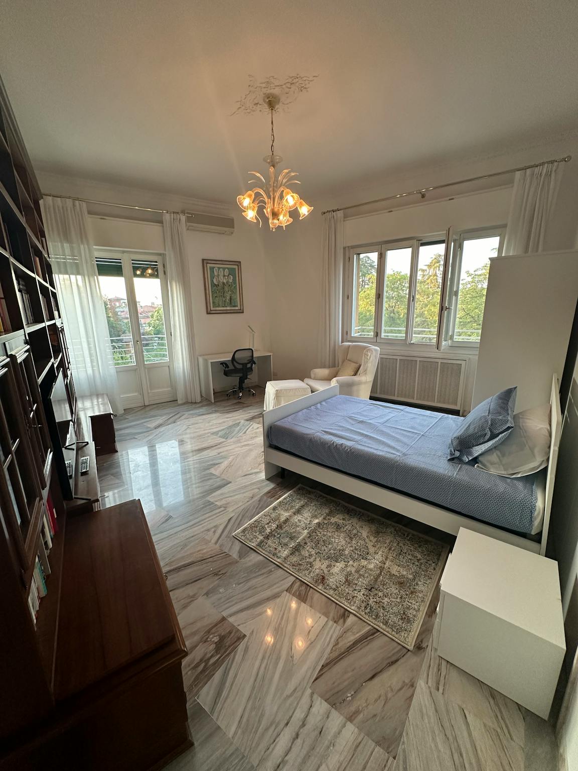 Via dei Sabbioni, Bologna preview