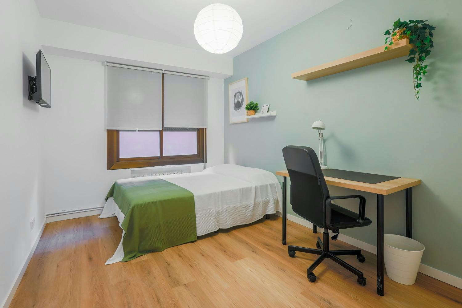 Private room for rent for €325 per month in Castelló de la Plana, Carrer d'Enmig