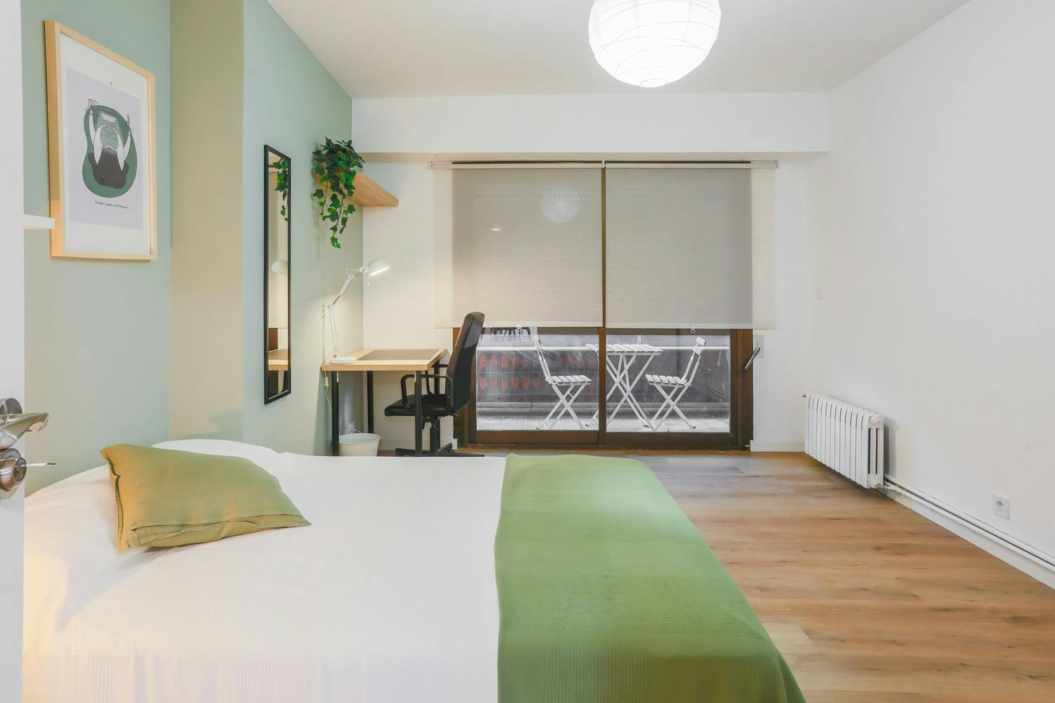 Carrer d'Enmig, Castelló de la Plana preview