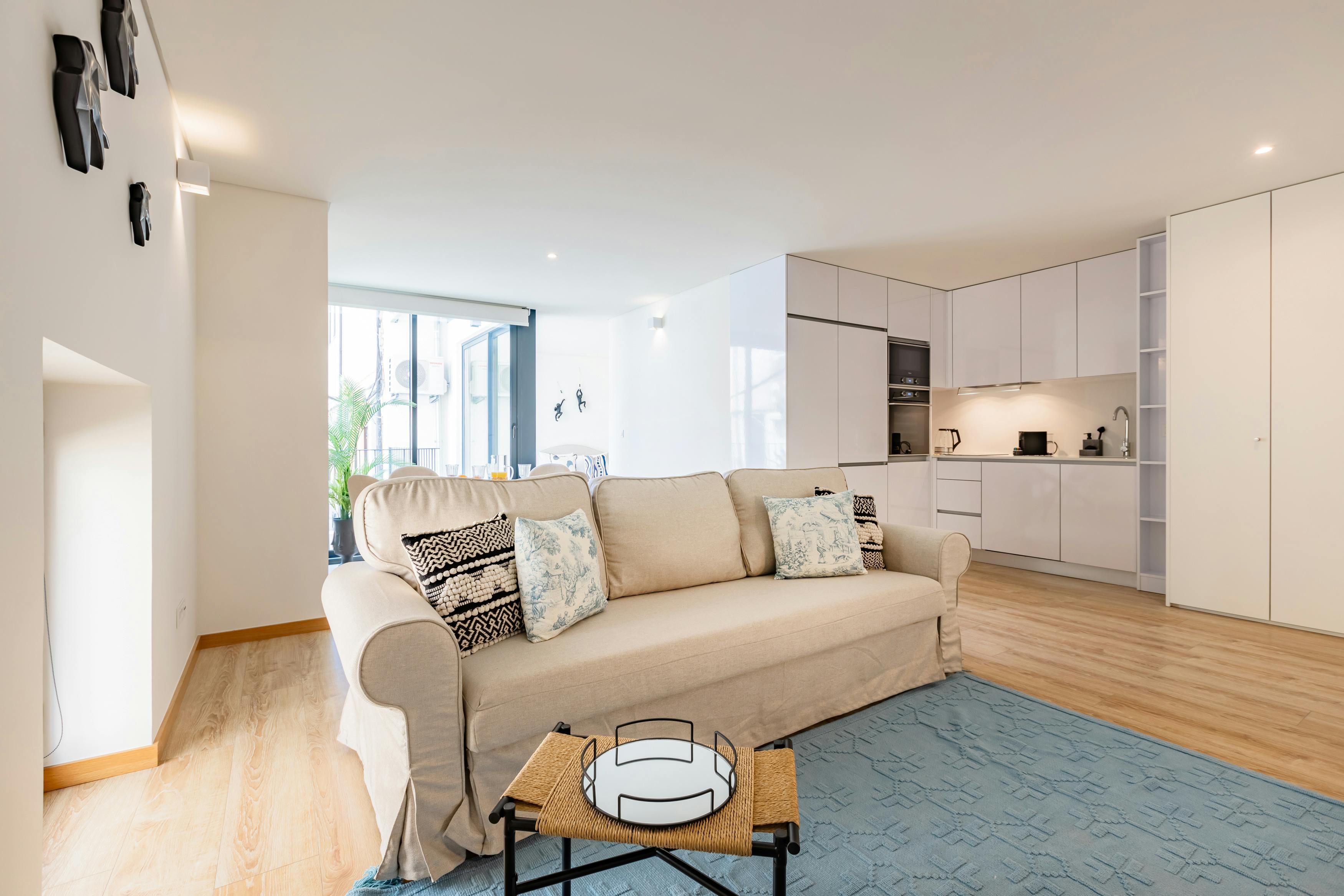 Apartment for rent for €10,000 per month in Porto, Rua do Duque de Saldanha