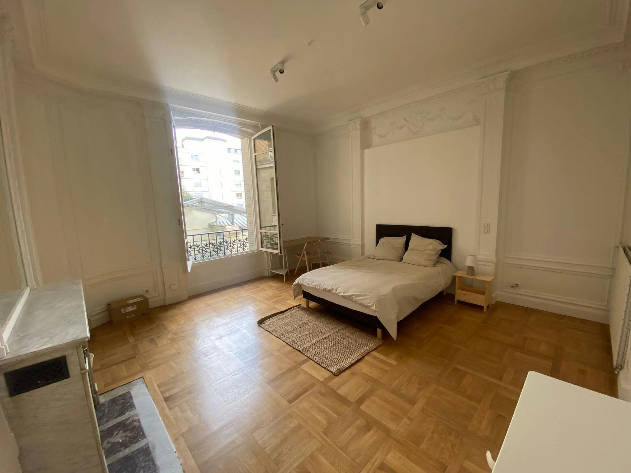 Avenue Mozart, Paris preview