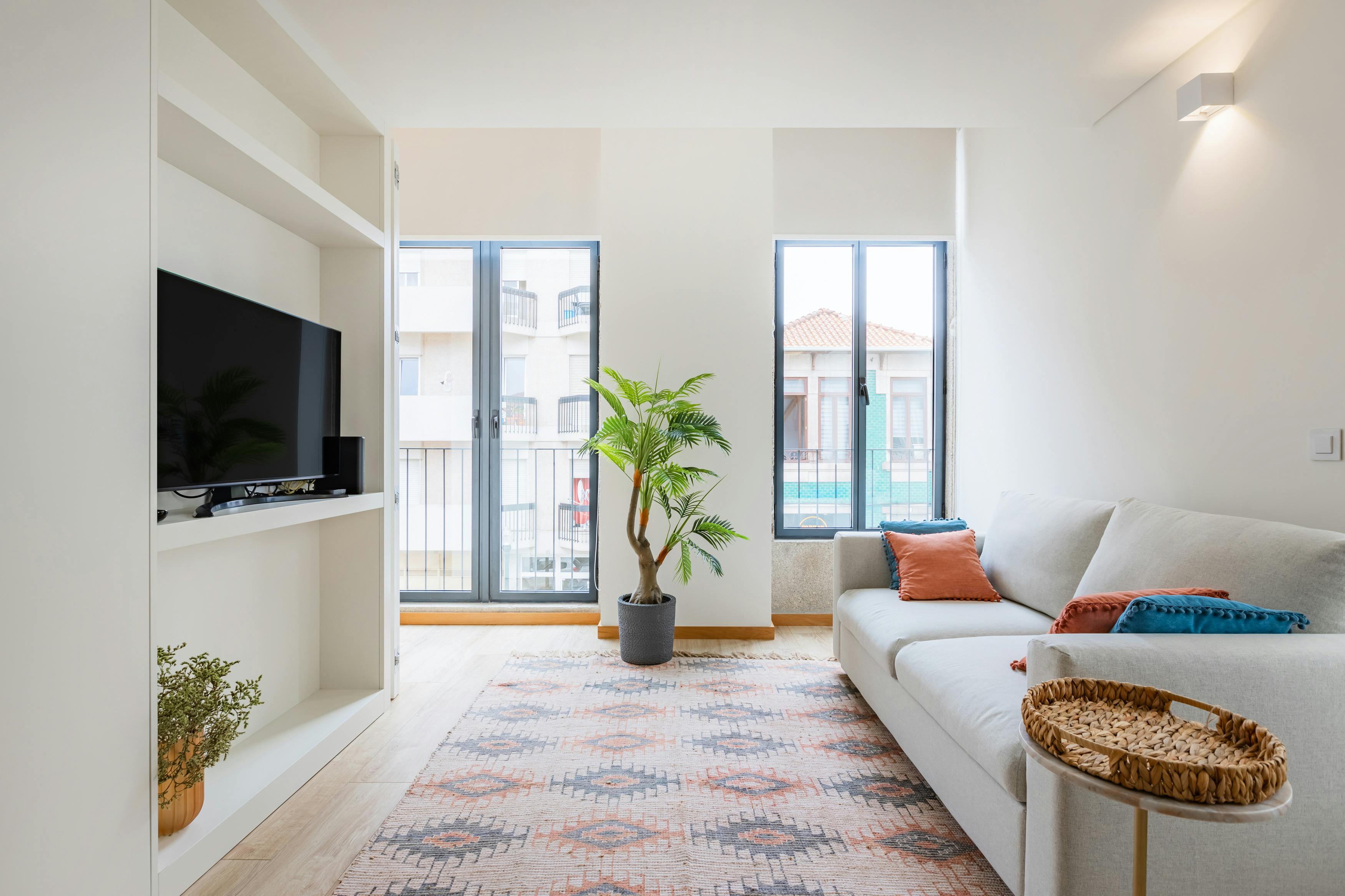 Apartment for rent for €10,000 per month in Porto, Rua do Duque de Saldanha