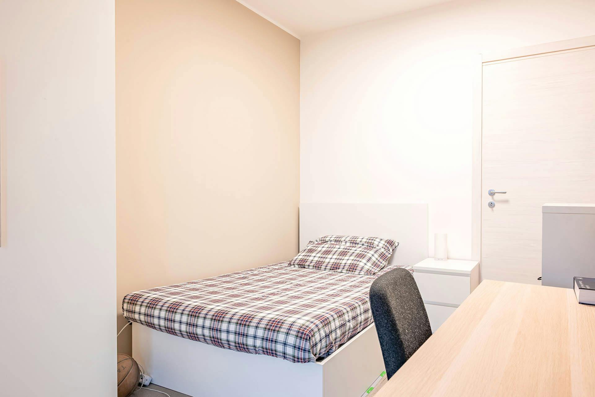 Piazzale Egeo, Milan preview