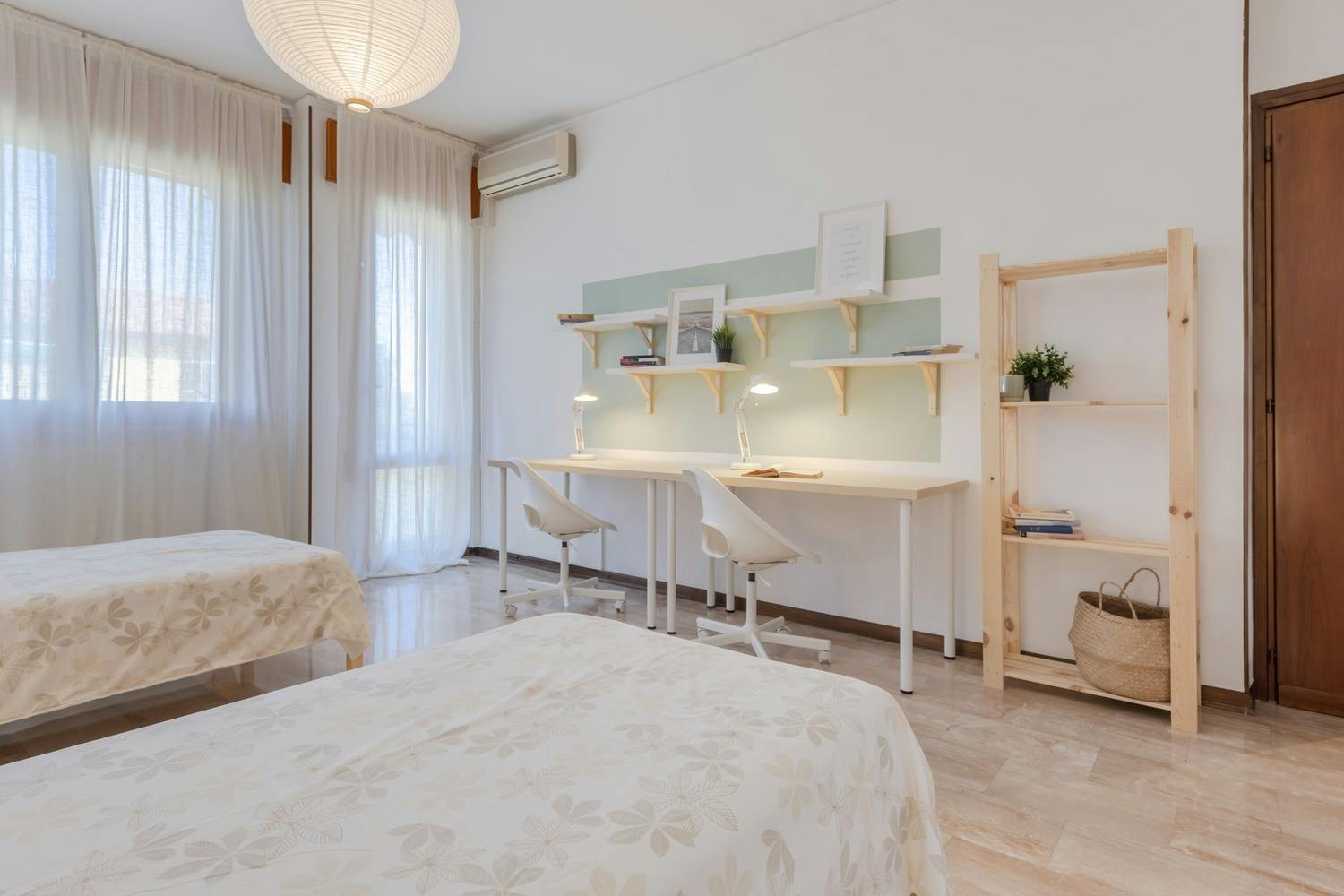 Double room Padova, 1 bed, 16m² — photo 2