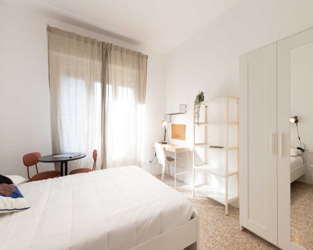 Viale Carlo Espinasse, Milan preview