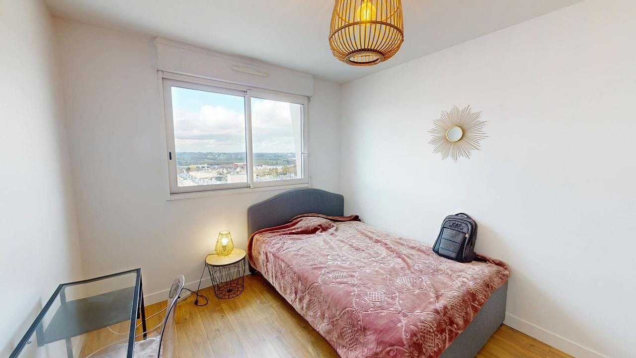 Private room for rent on Place Napoléon III, Brest