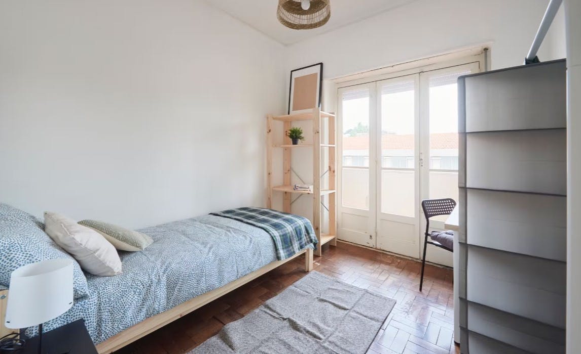 Private room for rent for €550 per month in Lisbon, Rua Tristão Vaz