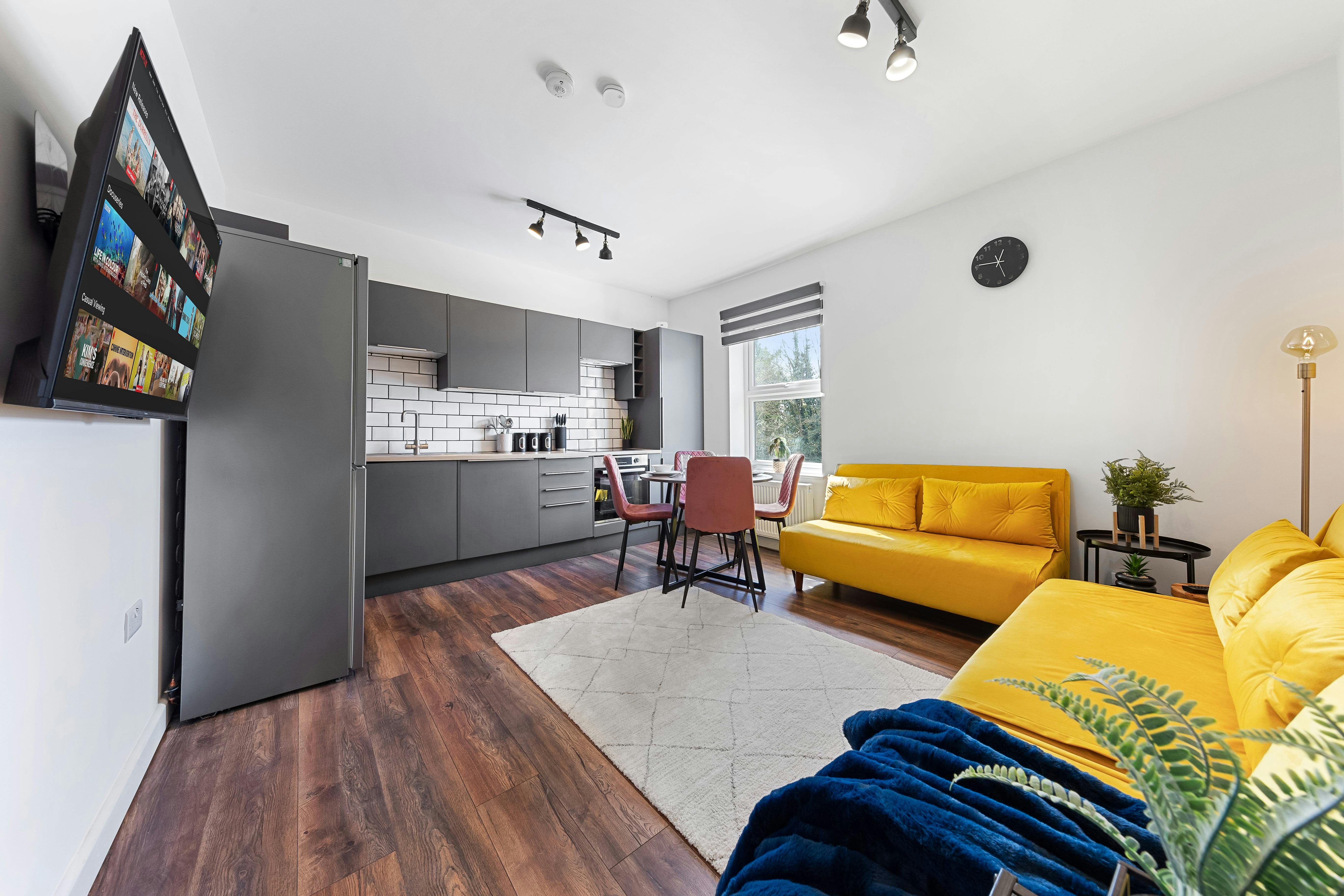 House for rent for £3,500 per month in Southampton, Saint Andrews Road