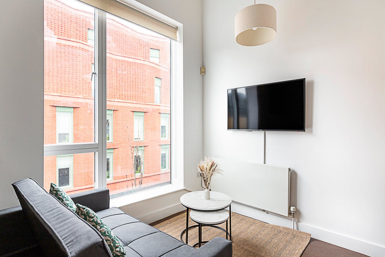 Apartment for rent for £3,954 per month in London, Delancey Passage