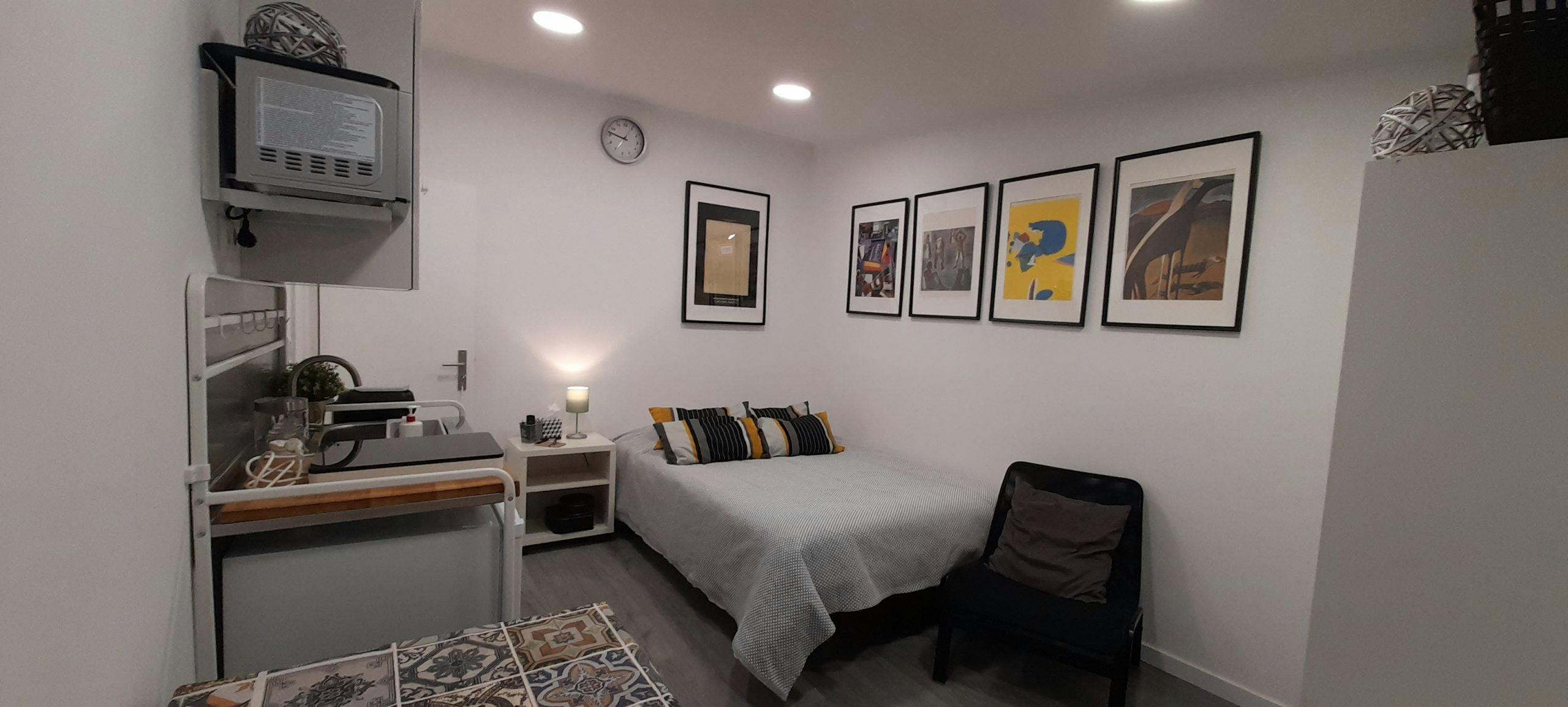 Studio for rent for €950 per month in Lisbon, Rua Heróis de Quionga