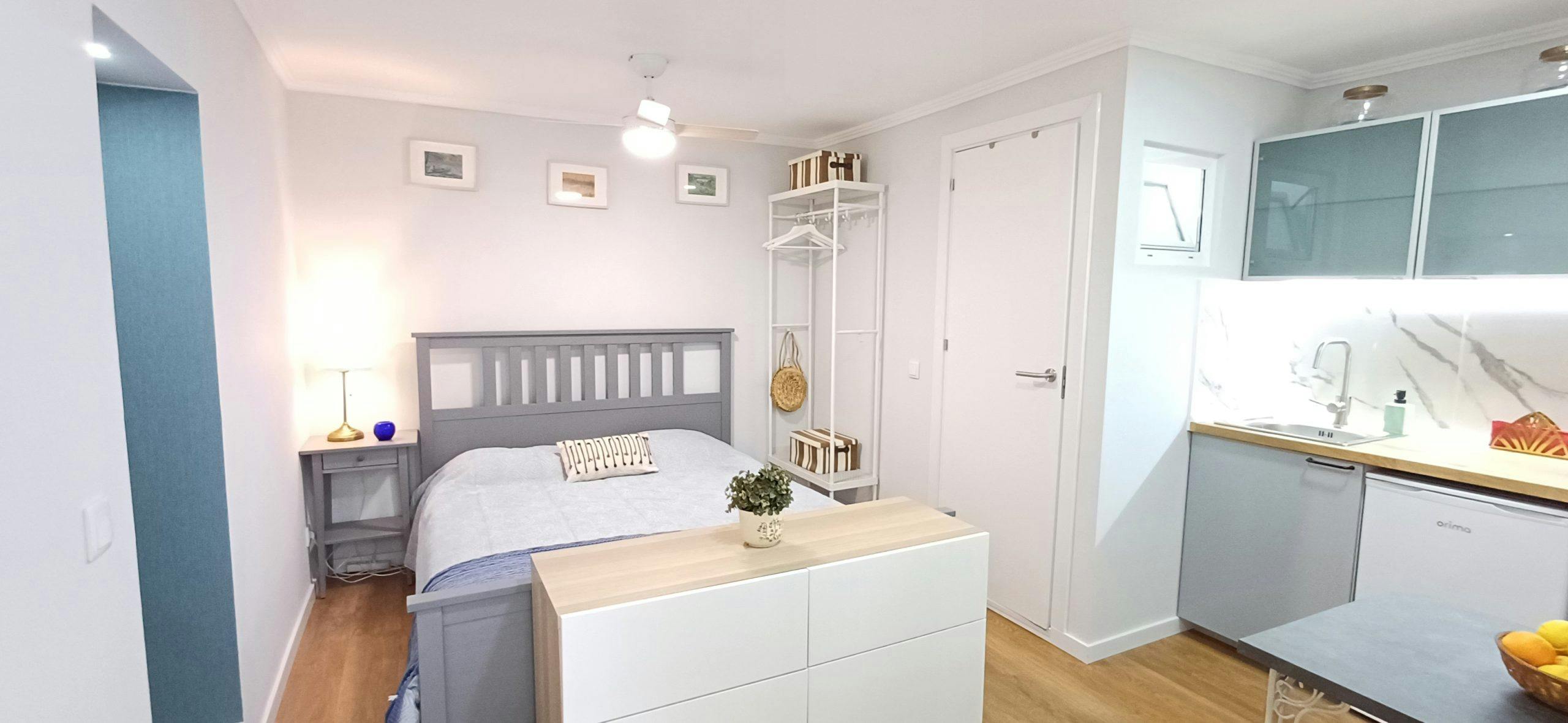 Studio à louer pour 1 200 €/mois à Lisbon, Rua Heróis de Quionga