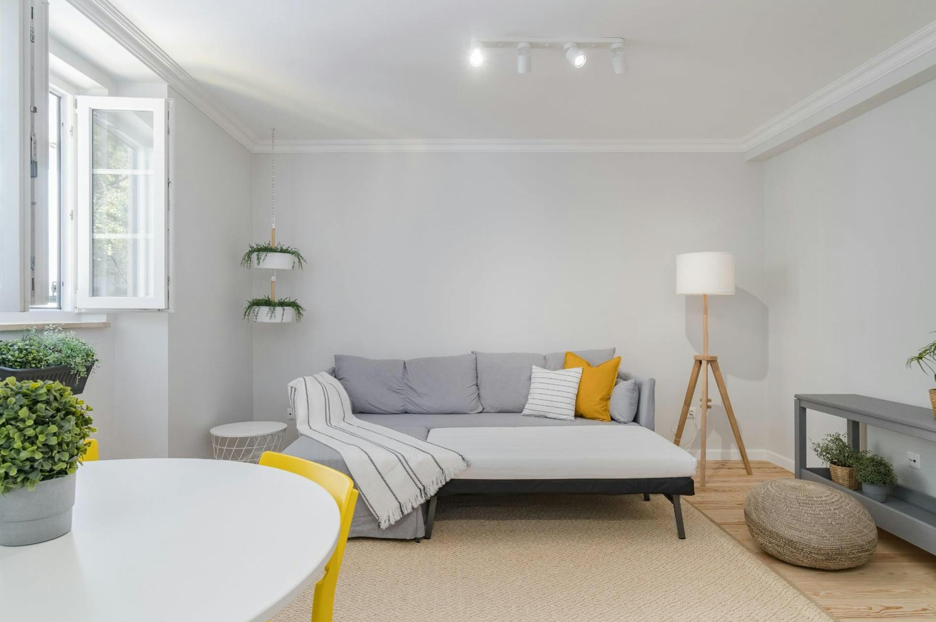 Apartamento para alugar por € 1.500 por mês em Lisbon, Largo de Santo Estêvão