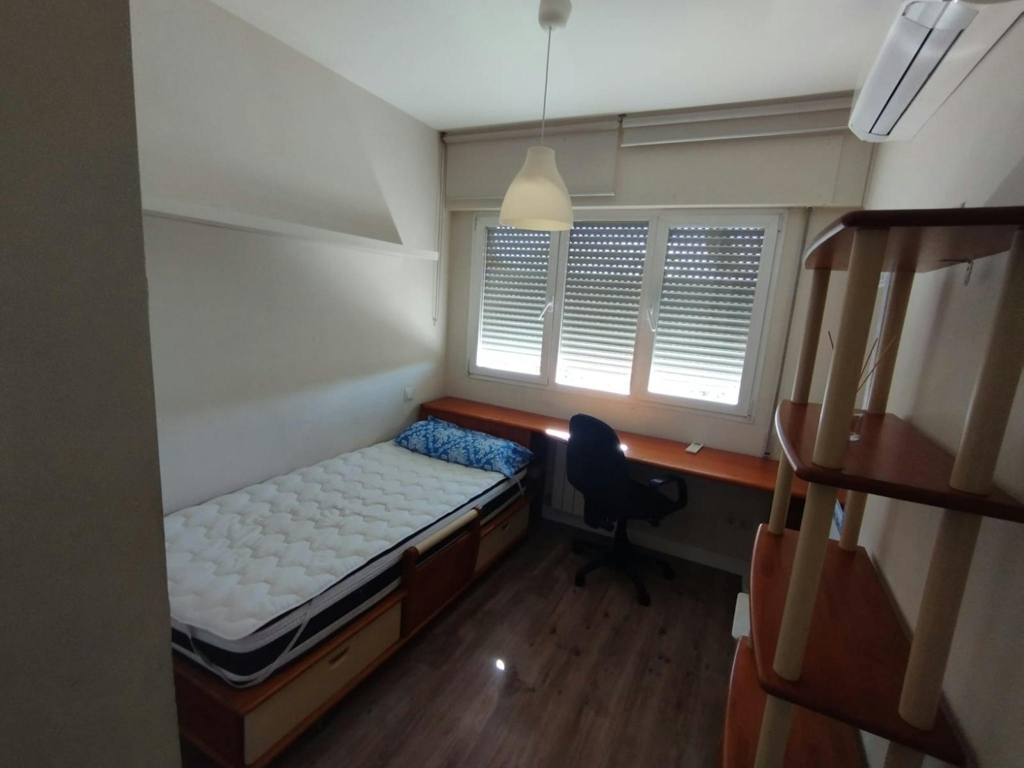 Calle Burgos, Pozuelo de Alarcón preview