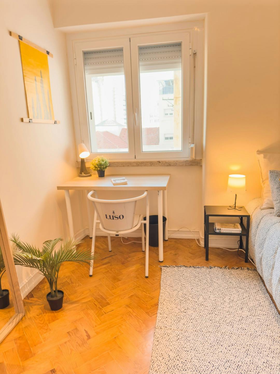 Private room for rent for €690 per month in Lisbon, Rua Vítor Hugo