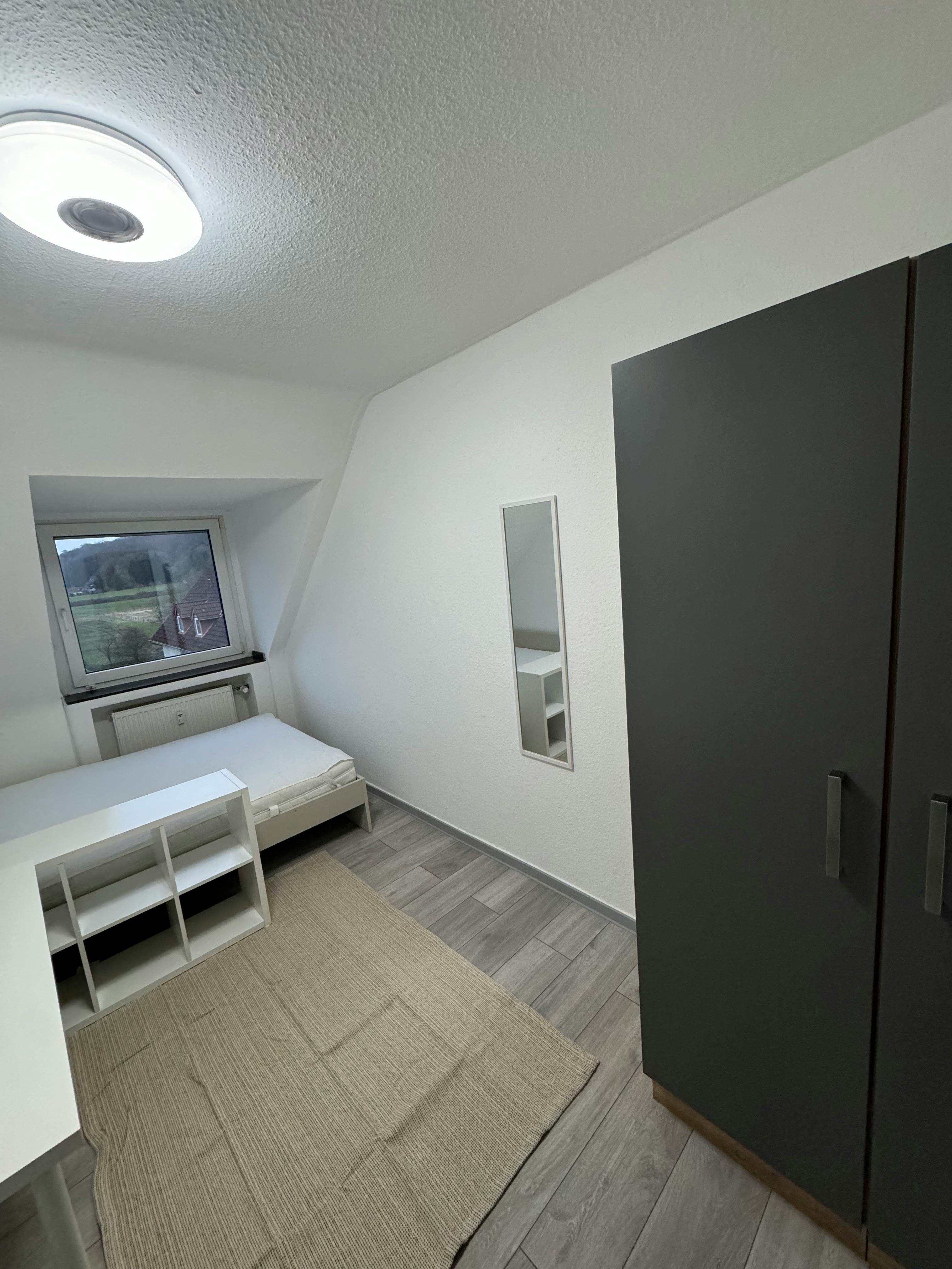 Apartment Düsseldorf, 1 bed, 18m² — photo 2