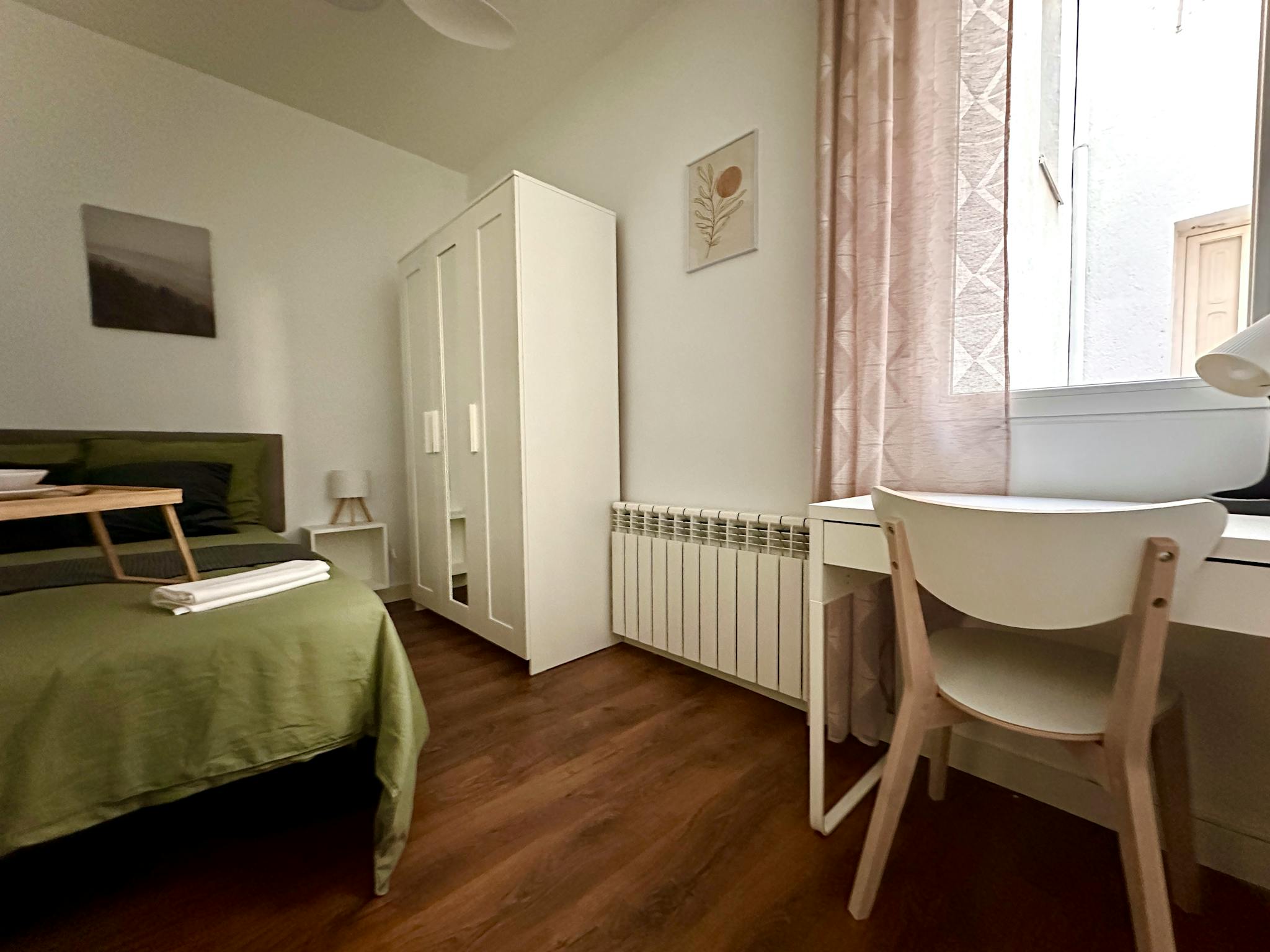 Calle de Caravaca, Madrid preview