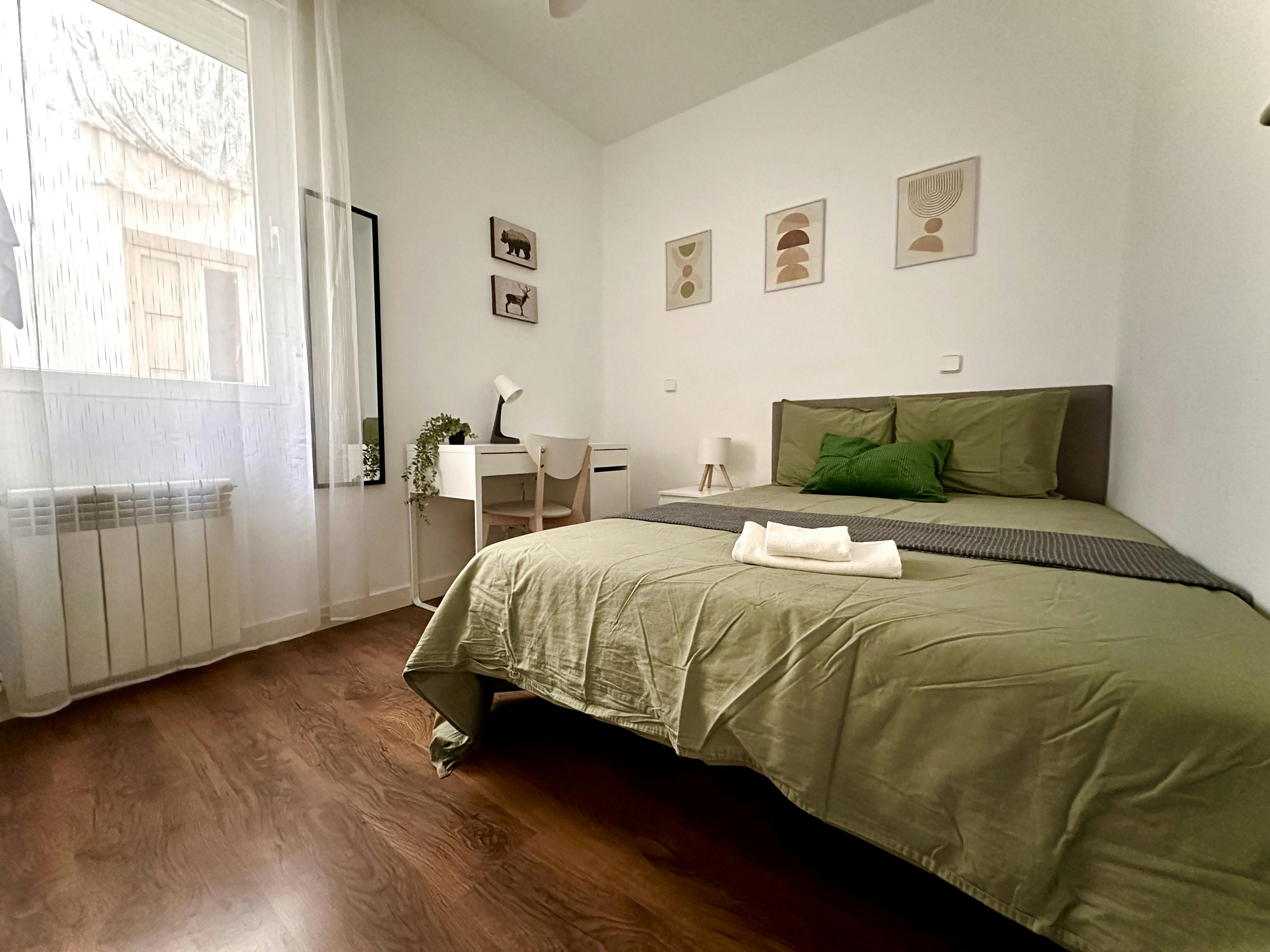 Calle de Caravaca, Madrid preview