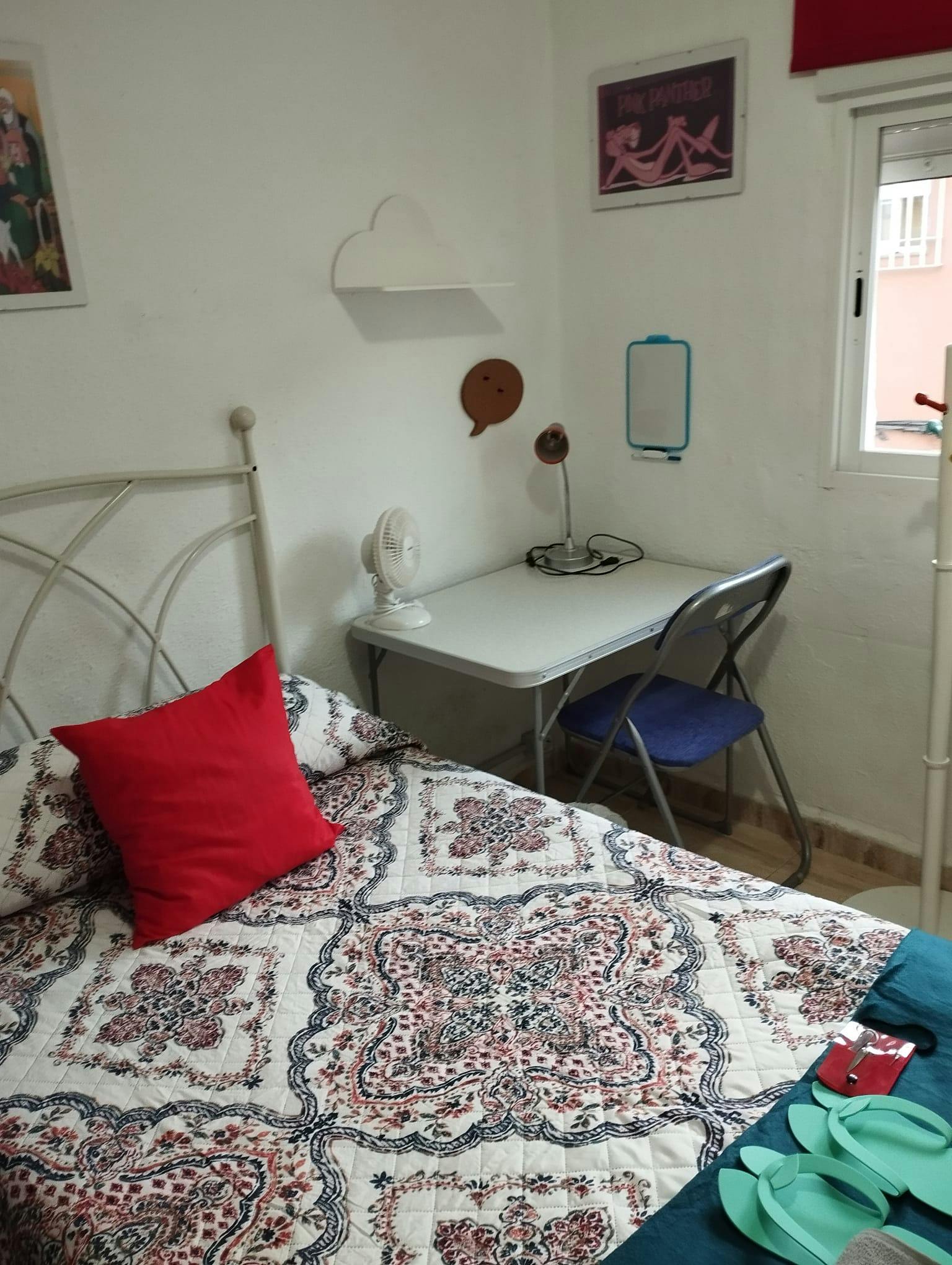 Quarto privado para alugar por € 281 por mês em Jaén, Calle Jacinto Higueras