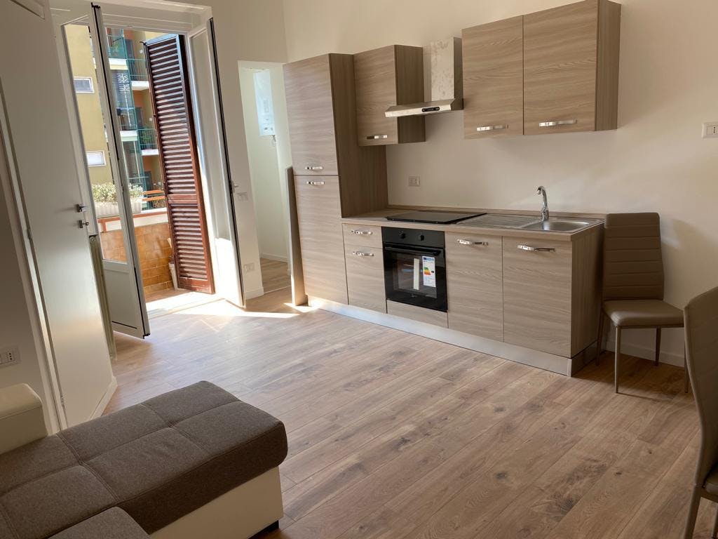 Studio for rent for €1,350 per month in Milan, Via Nicola Palmieri