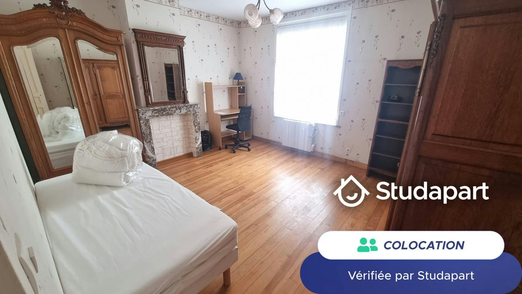 Private room for rent on Rue Fabre d'Eglantine, Lille - Vue 3