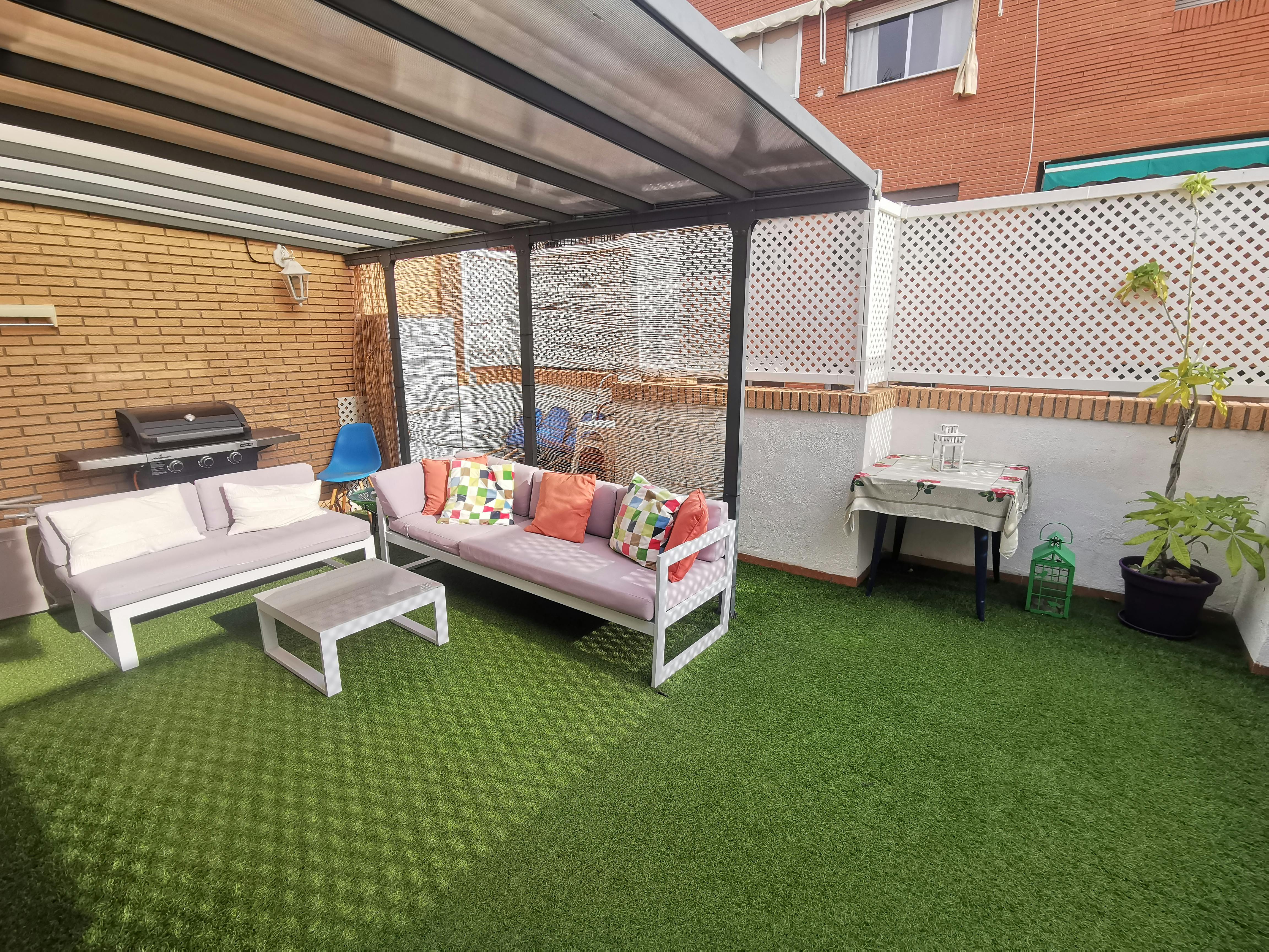 Apartment for rent for €1,395 per month in Valencia, Carrer de Montitxelvo