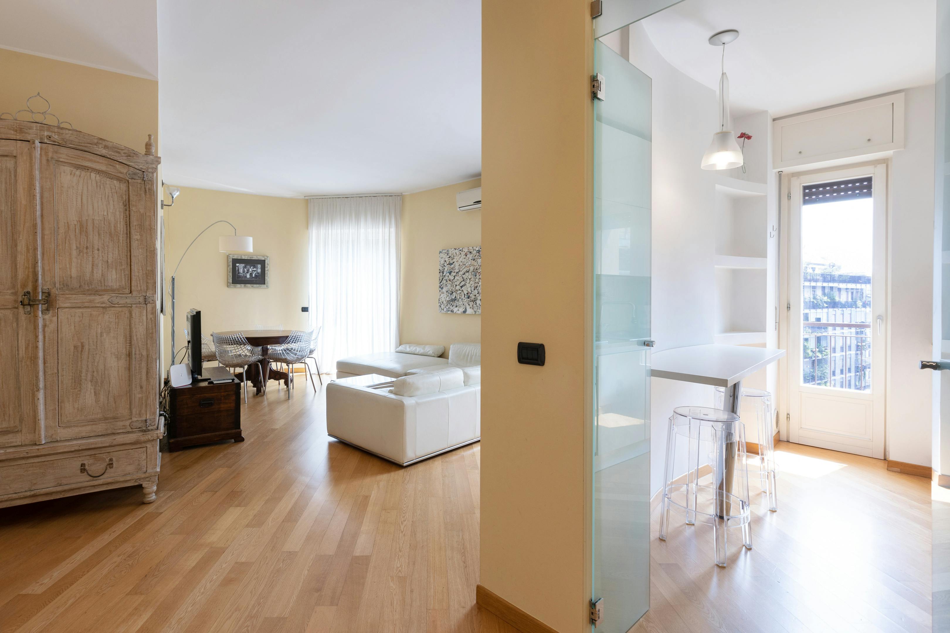 Apartment for rent for €3,600 per month in Milan, Via dei Grimani