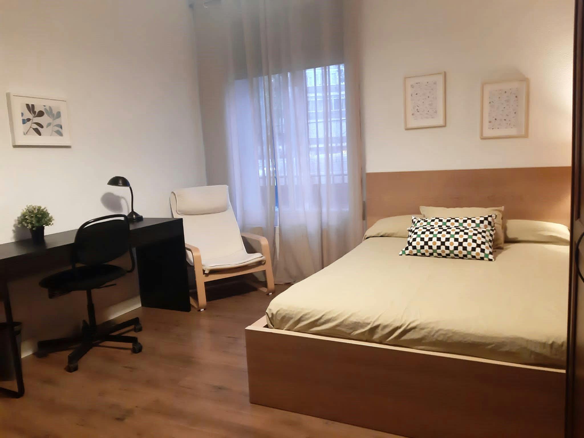 Calle de Francisco Silvela, Madrid preview