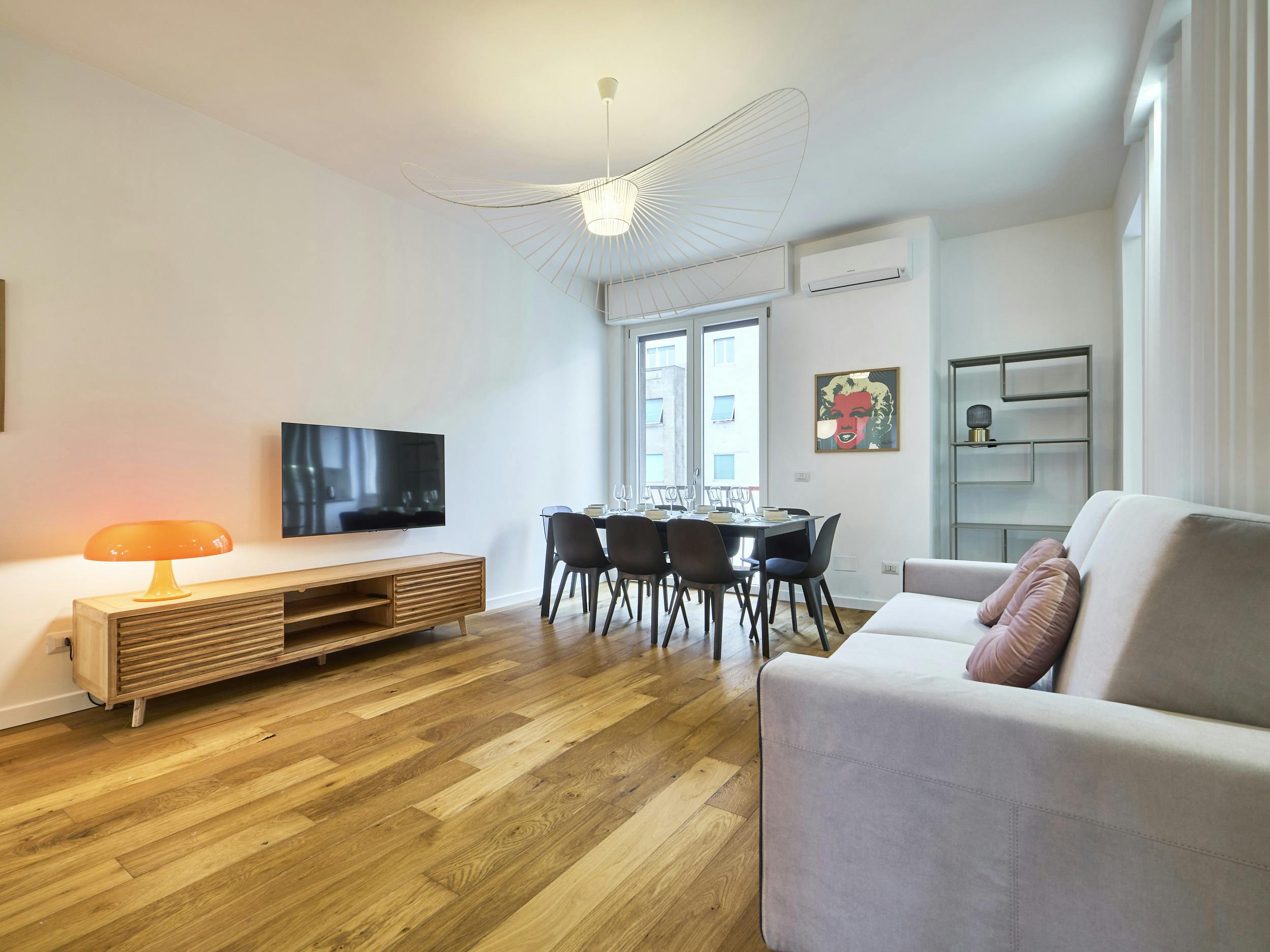 Viale Tunisia, Milan